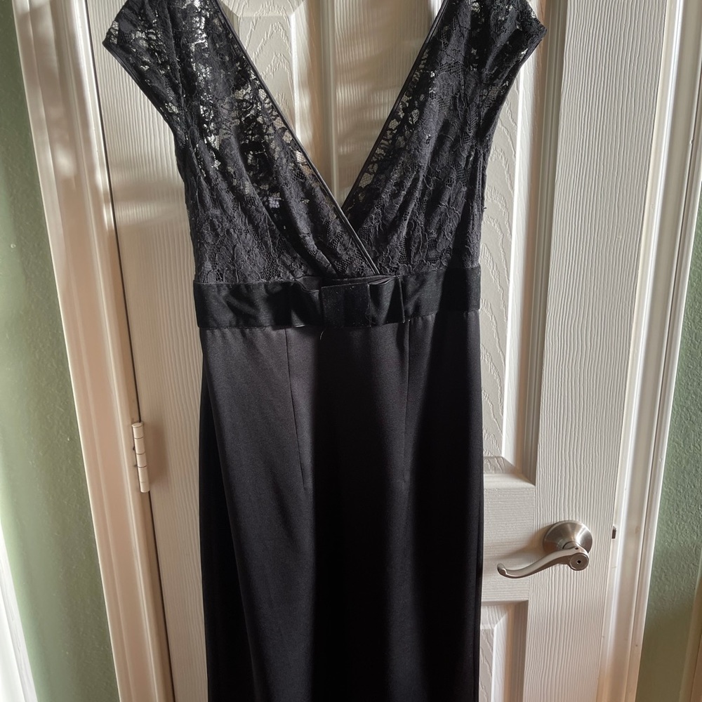Black Banana Republic cocktail dress. Size 2